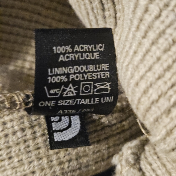 The Northface Jim Beanie Tuque Neutral TNF Half Dome Embroidered Logo New. - Picture 7 of 7